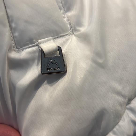 Vintage women’s first down puffer coat - Picture 8 of 14